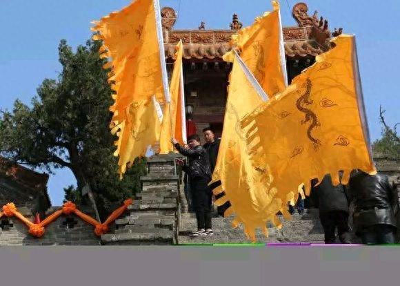 一年一度的老子庙会,人们祈福天下太平,国泰安康,阖家欢乐