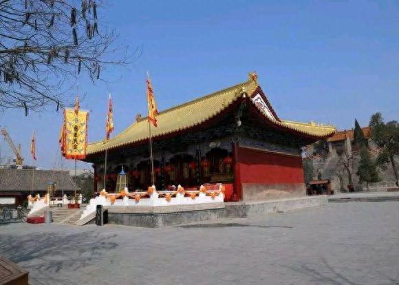 一年一度的老子庙会,人们祈福天下太平,国泰安康,阖家欢乐