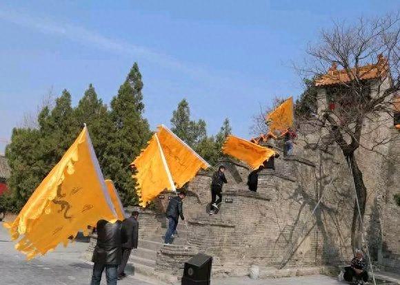 一年一度的老子庙会,人们祈福天下太平,国泰安康,阖家欢乐