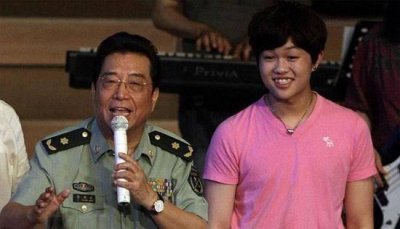 ​李天一狱中难熬？梦鸽与金铁霖真实关系被揭穿，李双江被气到住院