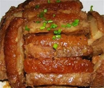 ​芋头扣肉怎样做 腐乳芋头扣肉