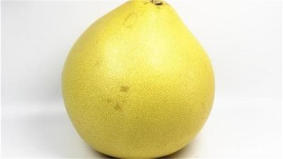 ​柚子不仅营养丰富，还是名贵药材