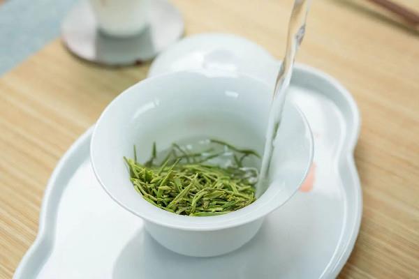 信阳毛尖有点苦咋回事 信阳毛尖喝起来什么味道 信阳毛尖有点苦咋回事 信阳毛尖喝起来什么味道