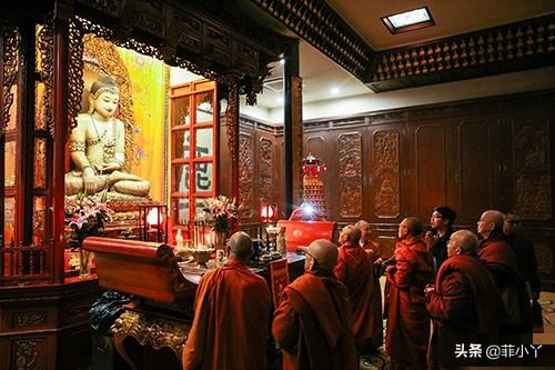 玉佛寺求什么最灵(玉佛寺地址在哪里)