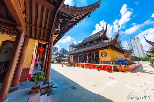 玉佛寺求什么最灵(玉佛寺地址在哪里)