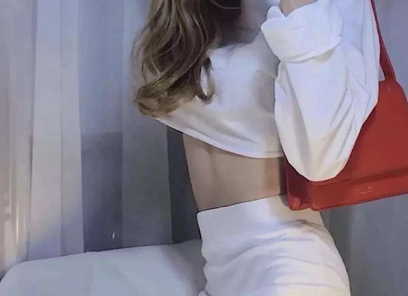 女生逗你玩的表现 女生开心时的表现