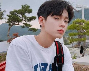 ​中分发型男适合什么样的脸(中分发型适合哪种脸型男)