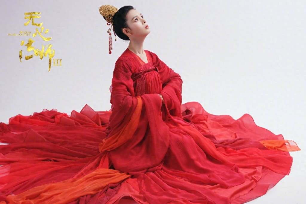 陈瑶《无心法师3》红衣定妆照，飒美帅气相结合