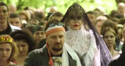 ​扒一扒通灵之战15季冠军朱莉王