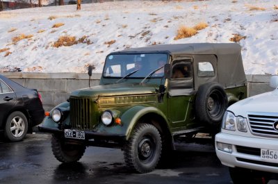 ​朝鲜街头汽车的那些事儿，中国车受欢迎，日本车随处可见