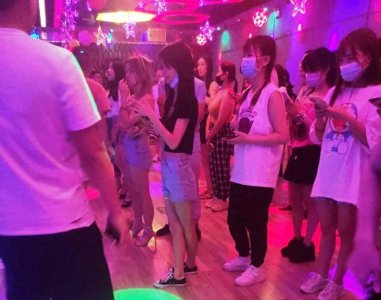 ​成都舞厅频频关停砂舞之都遭遇灭顶之灾 传大量知名舞厅被低价抛售