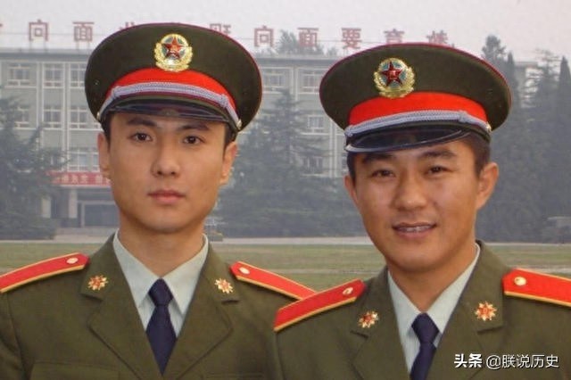 那些年的沈腾,罕见生活老照片,曾经是军艺里的校草