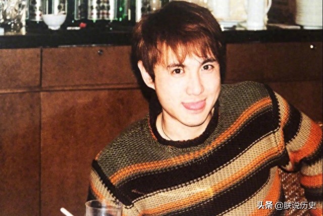 那些年的沈腾,罕见生活老照片,曾经是军艺里的校草