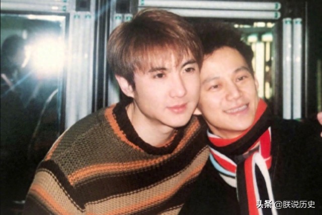 那些年的沈腾,罕见生活老照片,曾经是军艺里的校草