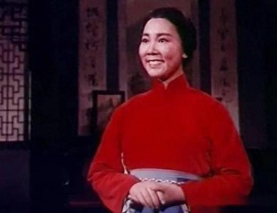 “阿庆嫂”洪雪飞，靠一个角色闻名天下，也因车祸命丧戈壁