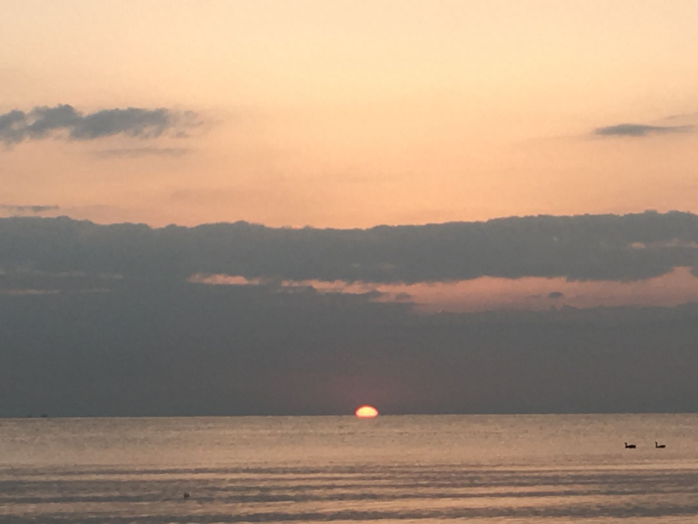 实拍:青海湖黑马河日出,很多人去了可惜没看上