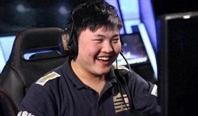 ​狂小狗的电竞传说——Uzi简自豪的英雄联盟传奇之路