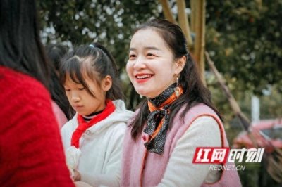 ​湘江榜样 | 杨伊：把乡村孩子装进梦幻世界