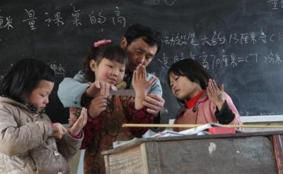 ​民办代课教师为教育做出了贡献，提高教龄补助标准是可行之趋势