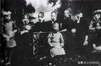 ​青楼女子老照片：万恶的旧社会...